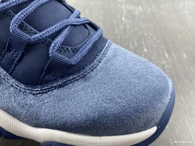 Rep MIDNIGHT NAVY JORDAN AIR AR0715-441 WMNS 11 VELVET 0807
